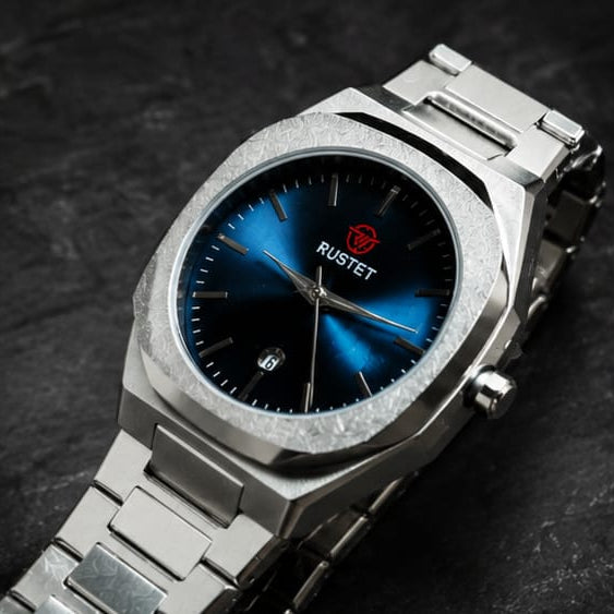 RUSTET BLUE INTERIOR WATCH